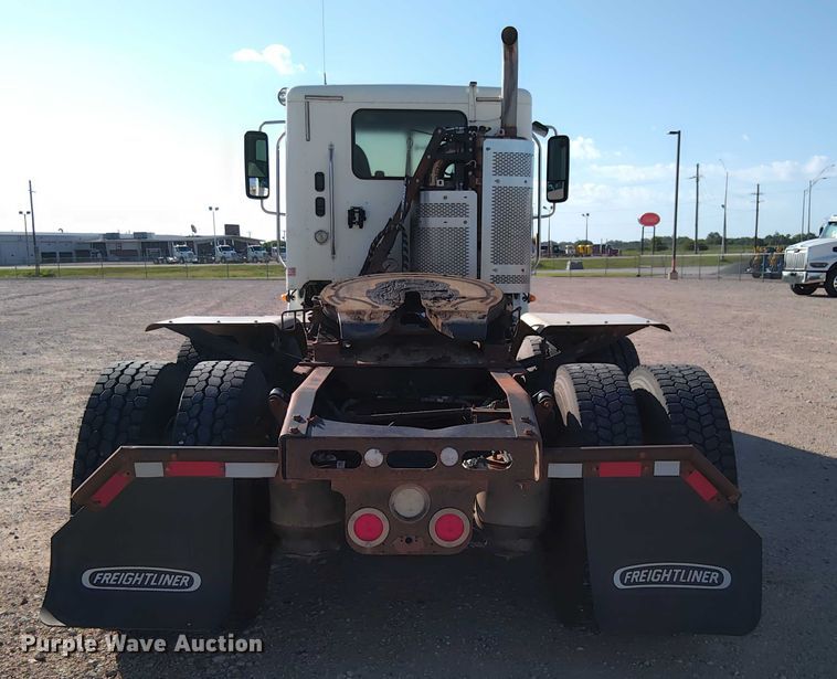 image for item DY0447 2015 Freightliner Coronado SD122 semi truck