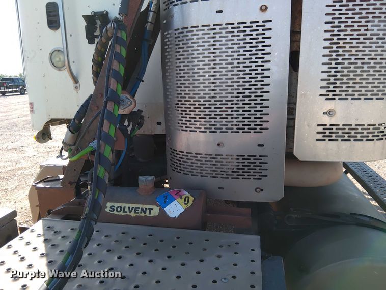 image for item DY0447 2015 Freightliner Coronado SD122 semi truck