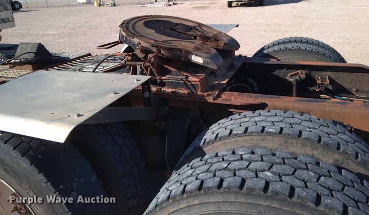 image for item DY0447 2015 Freightliner Coronado SD122 semi truck