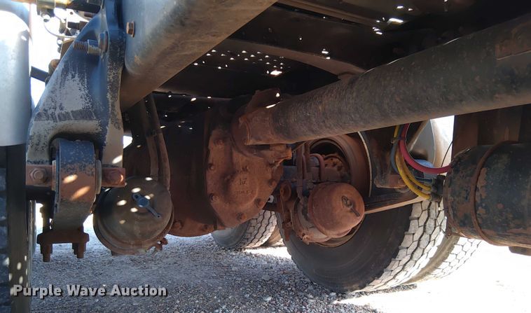 image for item DY0447 2015 Freightliner Coronado SD122 semi truck