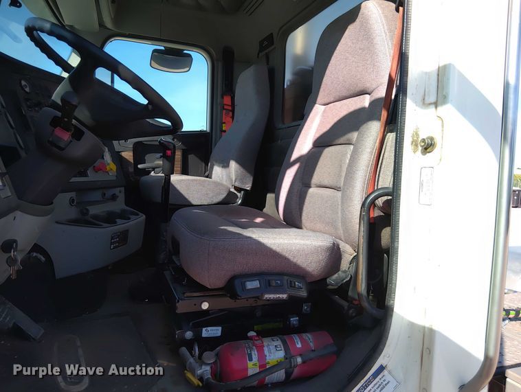 image for item DY0447 2015 Freightliner Coronado SD122 semi truck