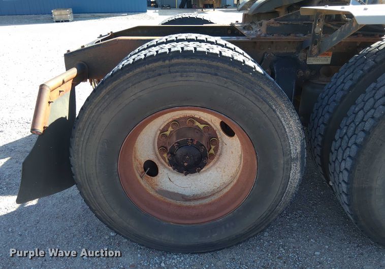 image for item DY0447 2015 Freightliner Coronado SD122 semi truck