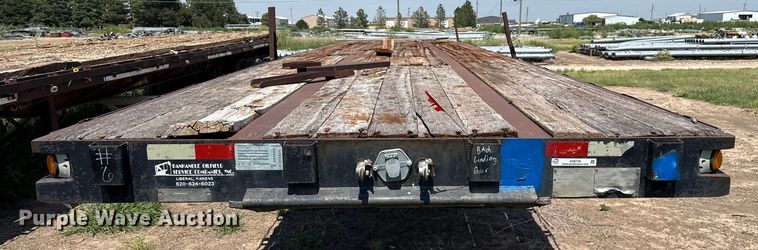 image for item DZ8736 1995 Trailmobile flatbed trailer