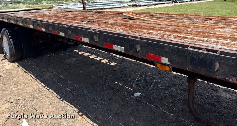 image for item DZ8736 1995 Trailmobile flatbed trailer