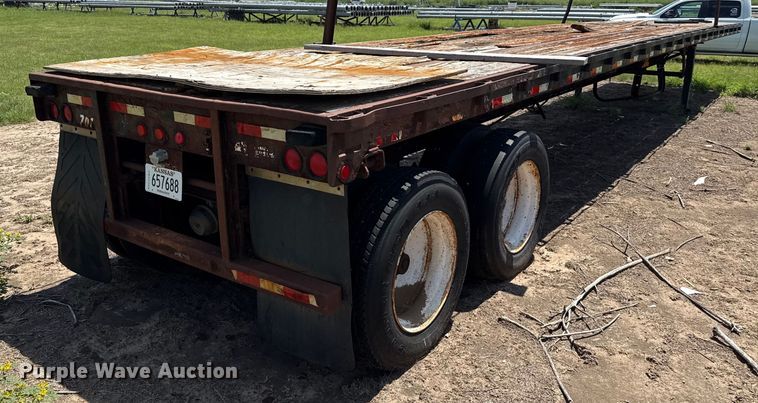 image for item DZ8736 1995 Trailmobile flatbed trailer