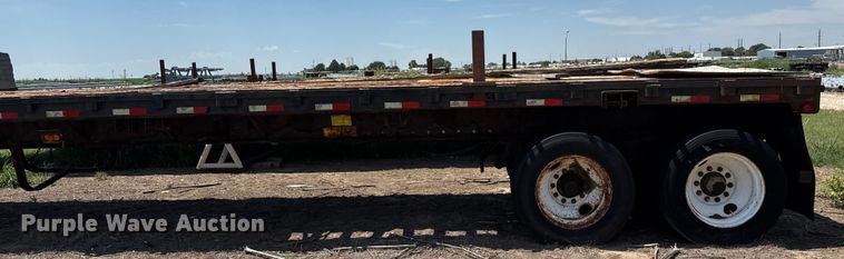 image for item DZ8736 1995 Trailmobile flatbed trailer