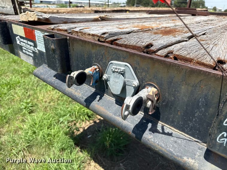 image for item DZ8736 1995 Trailmobile flatbed trailer