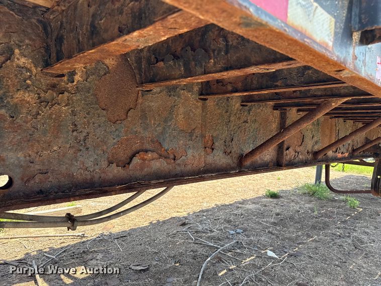 image for item DZ8736 1995 Trailmobile flatbed trailer