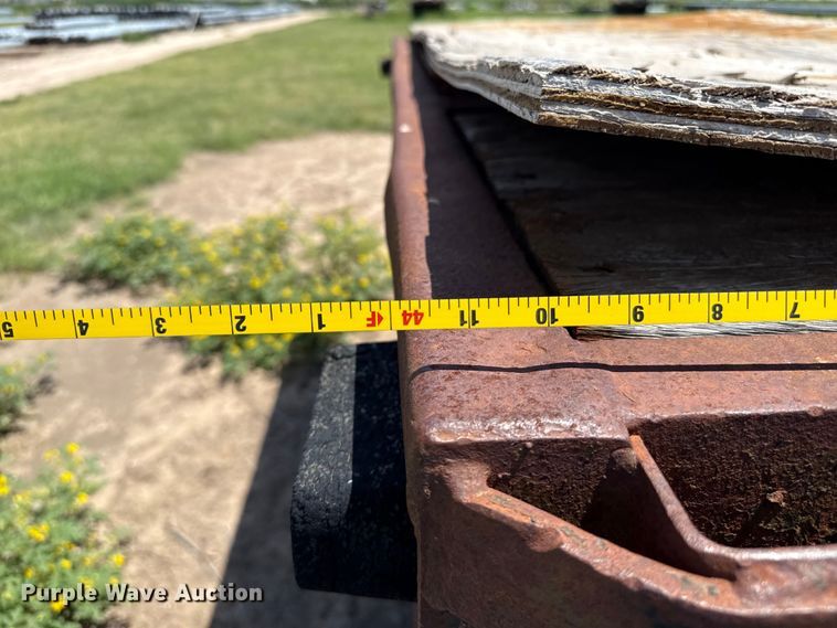 image for item DZ8736 1995 Trailmobile flatbed trailer