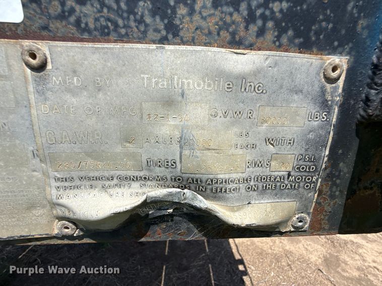 image for item DZ8736 1995 Trailmobile flatbed trailer