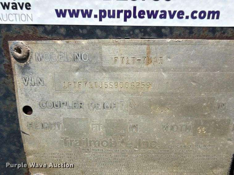 image for item DZ8736 1995 Trailmobile flatbed trailer