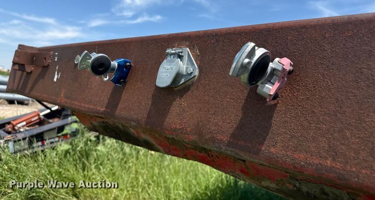 image for item DZ8737 1973 Fruehauf flatbed trailer