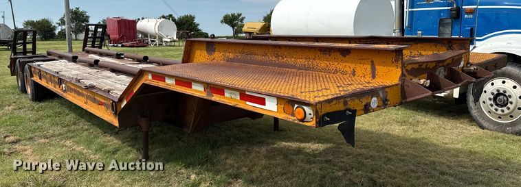 image for item DZ8822 1981 Holden Frame Co. HLB37235 drop deck equipment trailer