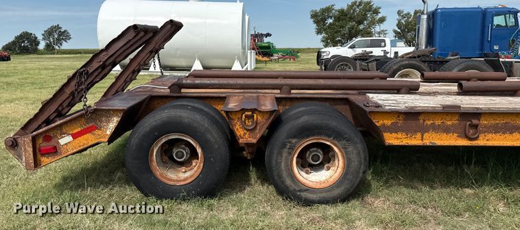 image for item DZ8822 1981 Holden Frame Co. HLB37235 drop deck equipment trailer