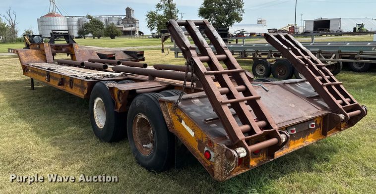 image for item DZ8822 1981 Holden Frame Co. HLB37235 drop deck equipment trailer