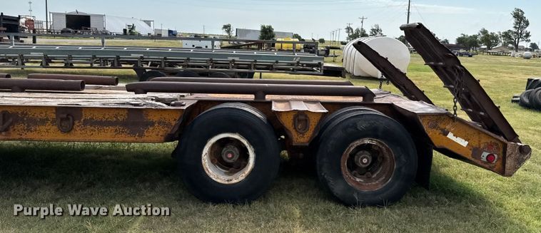 image for item DZ8822 1981 Holden Frame Co. HLB37235 drop deck equipment trailer