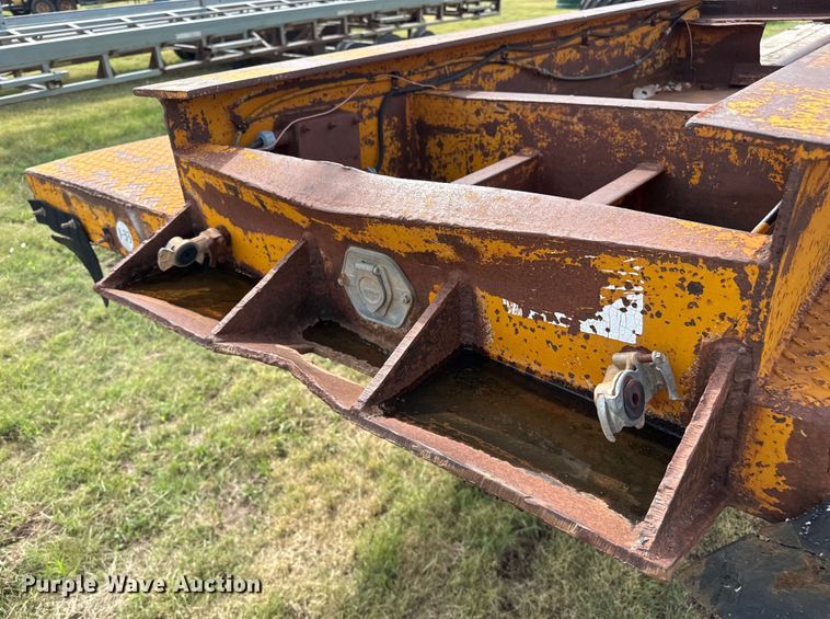 image for item DZ8822 1981 Holden Frame Co. HLB37235 drop deck equipment trailer