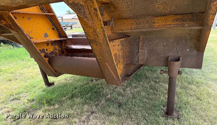 image for item DZ8822 1981 Holden Frame Co. HLB37235 drop deck equipment trailer