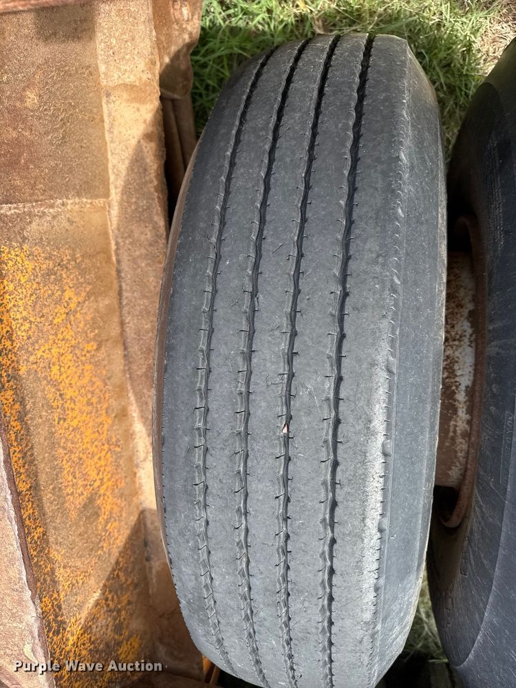 image for item DZ8822 1981 Holden Frame Co. HLB37235 drop deck equipment trailer