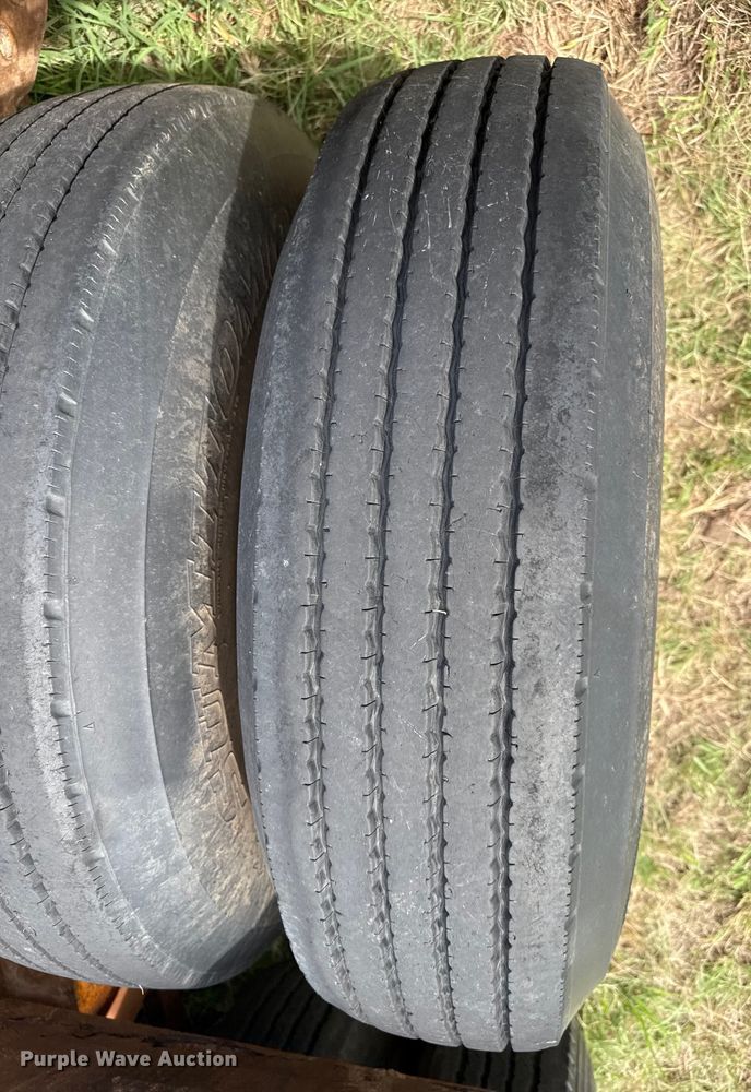 image for item DZ8822 1981 Holden Frame Co. HLB37235 drop deck equipment trailer