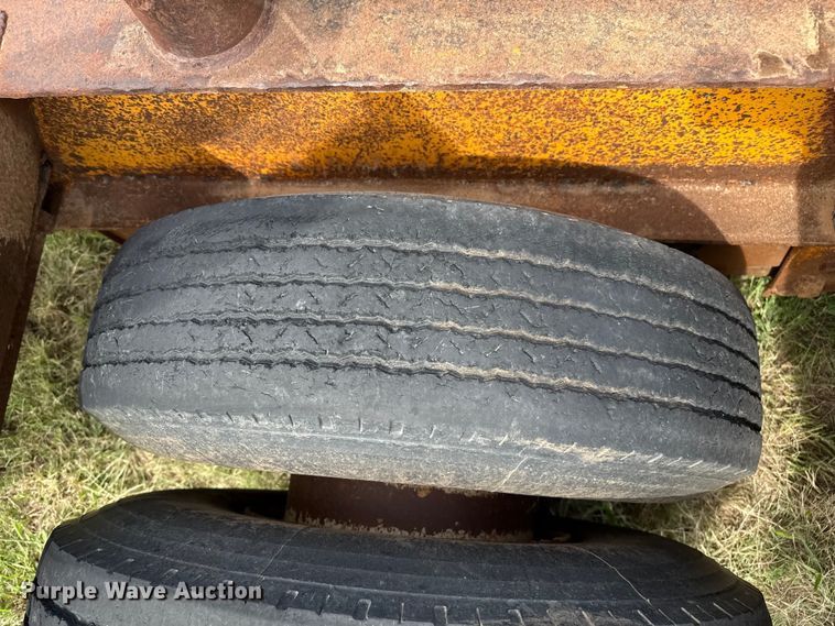 image for item DZ8822 1981 Holden Frame Co. HLB37235 drop deck equipment trailer