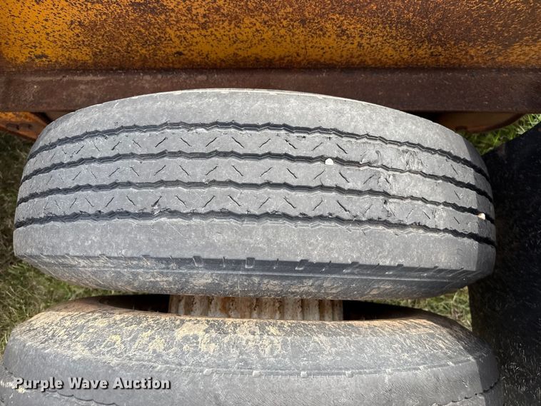 image for item DZ8822 1981 Holden Frame Co. HLB37235 drop deck equipment trailer