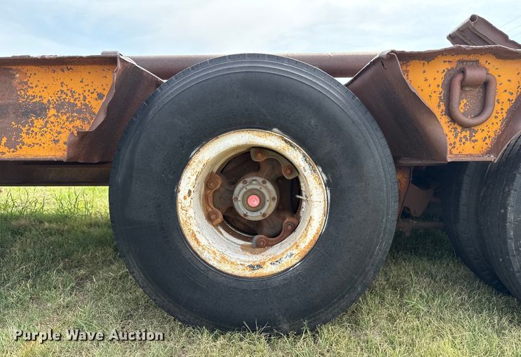 image for item DZ8822 1981 Holden Frame Co. HLB37235 drop deck equipment trailer