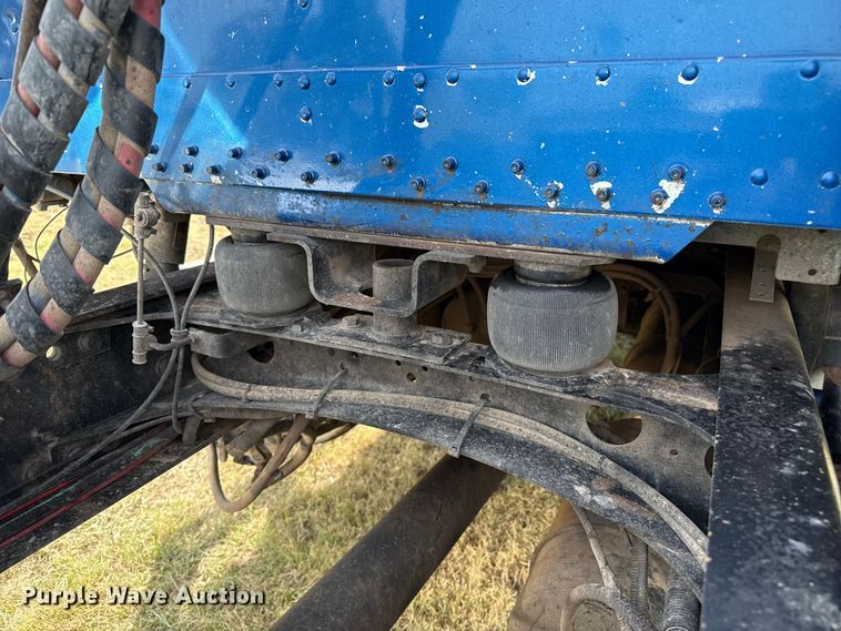 image for item DZ8824 1994 Freightliner USF-1E semi truck