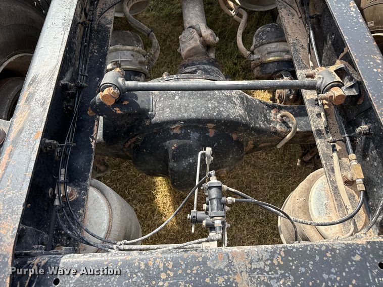 image for item DZ8824 1994 Freightliner USF-1E semi truck