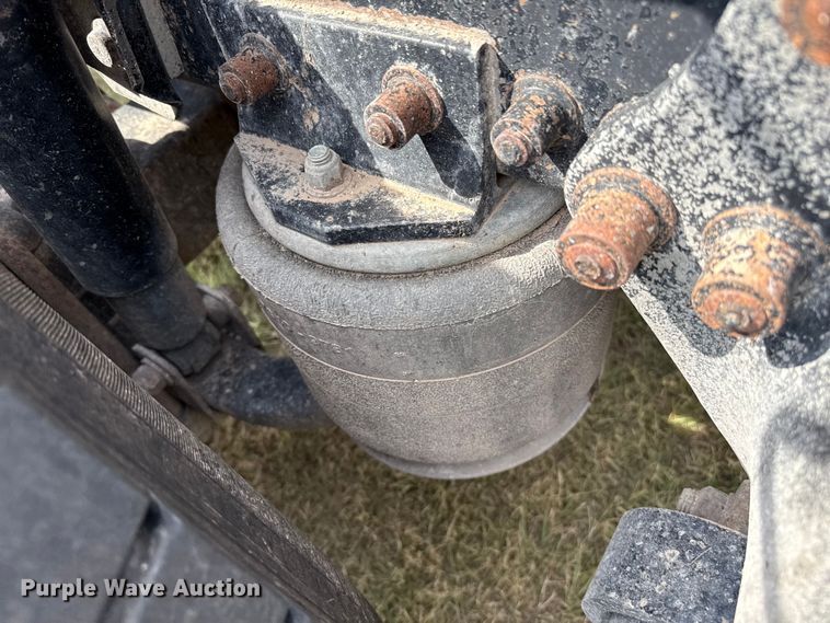 image for item DZ8824 1994 Freightliner USF-1E semi truck