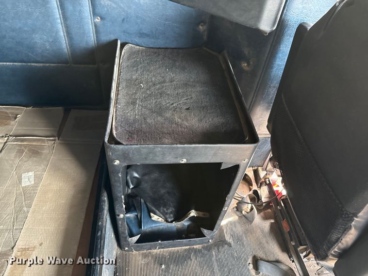 image for item DZ8824 1994 Freightliner USF-1E semi truck