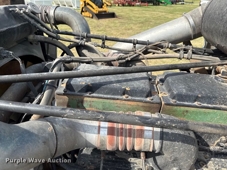 image for item DZ8824 1994 Freightliner USF-1E semi truck