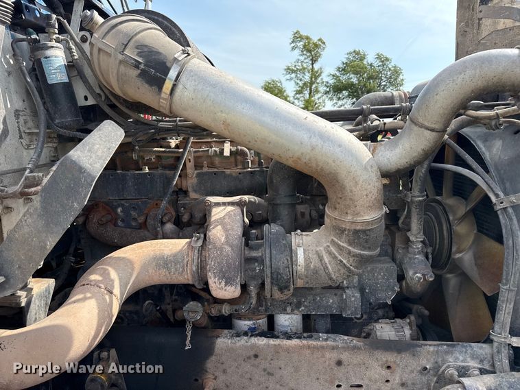 image for item DZ8824 1994 Freightliner USF-1E semi truck