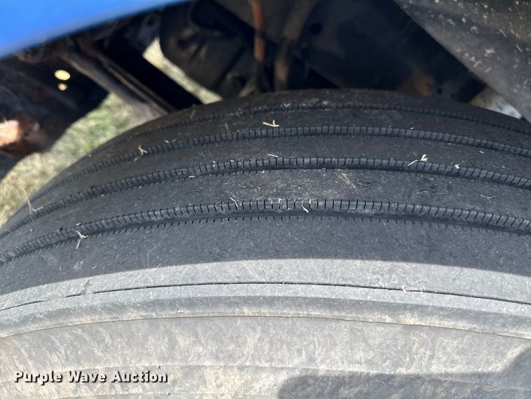 image for item DZ8824 1994 Freightliner USF-1E semi truck