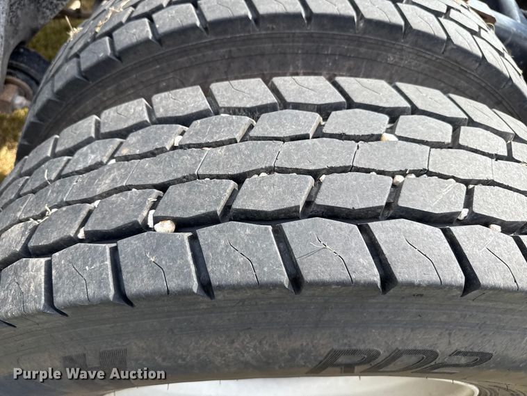 image for item DZ8824 1994 Freightliner USF-1E semi truck