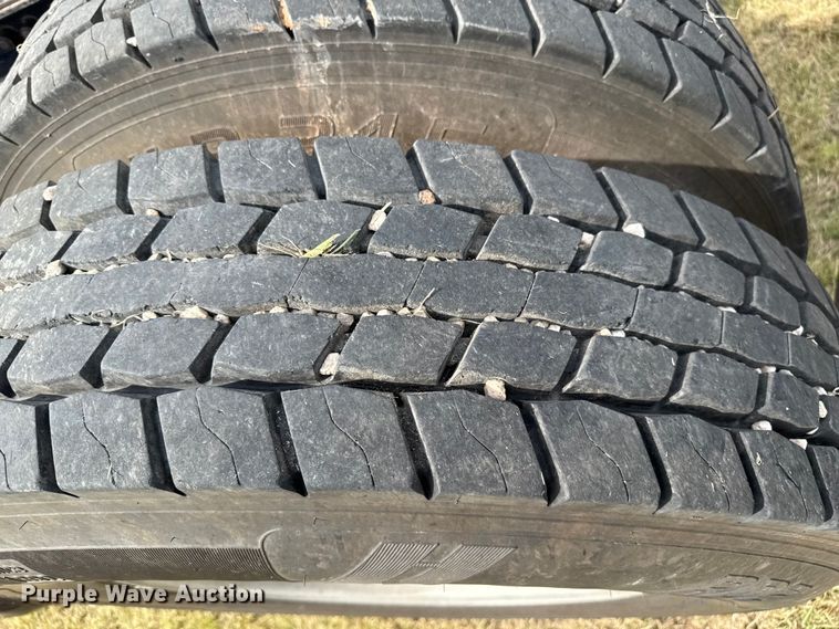 image for item DZ8824 1994 Freightliner USF-1E semi truck