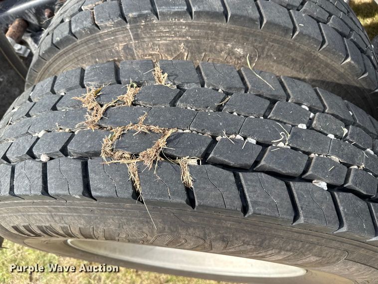 image for item DZ8824 1994 Freightliner USF-1E semi truck