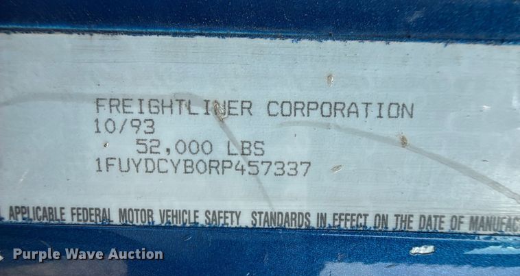 image for item DZ8824 1994 Freightliner USF-1E semi truck