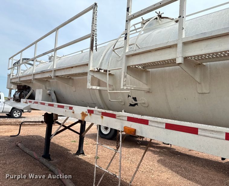 image for item DZ8829 2007 VNTP vacuum trailer