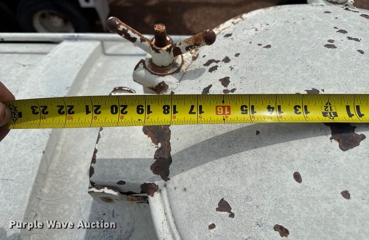 image for item DZ8829 2007 VNTP vacuum trailer