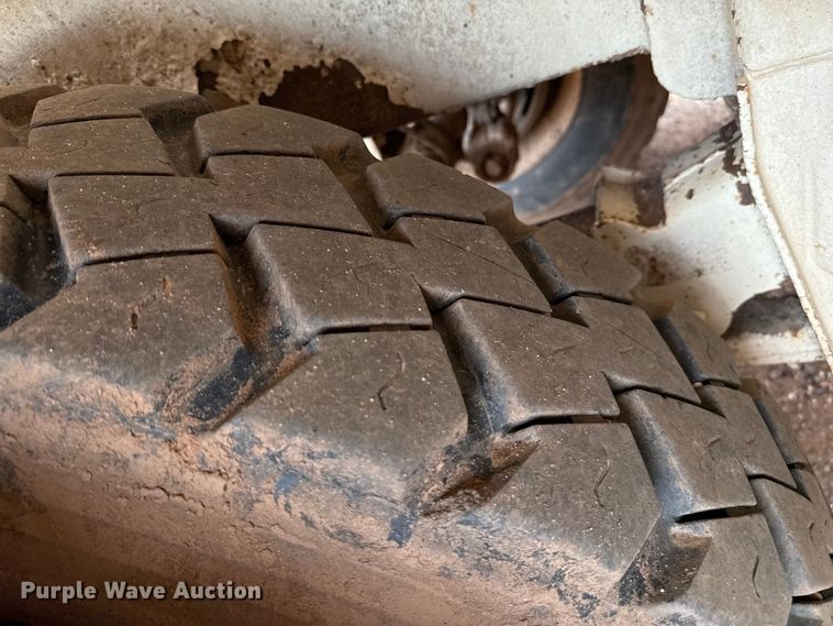 image for item DZ8829 2007 VNTP vacuum trailer