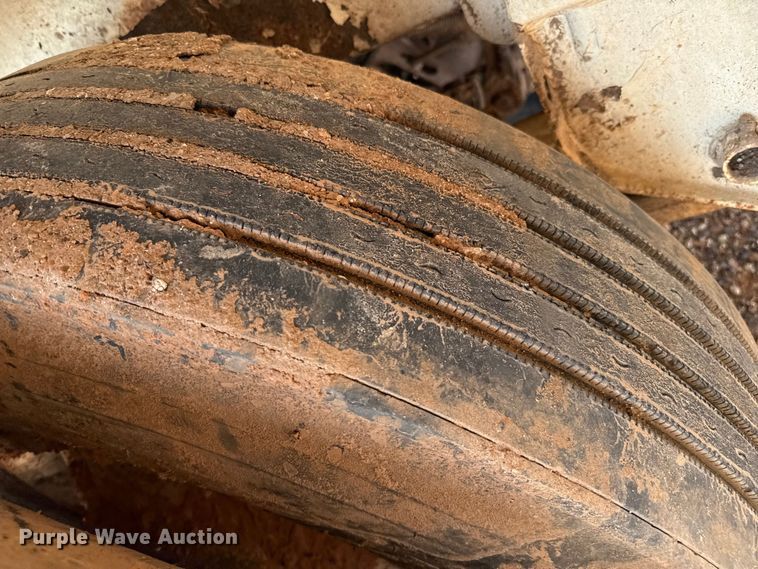 image for item DZ8829 2007 VNTP vacuum trailer