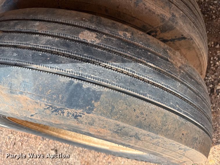 image for item DZ8829 2007 VNTP vacuum trailer