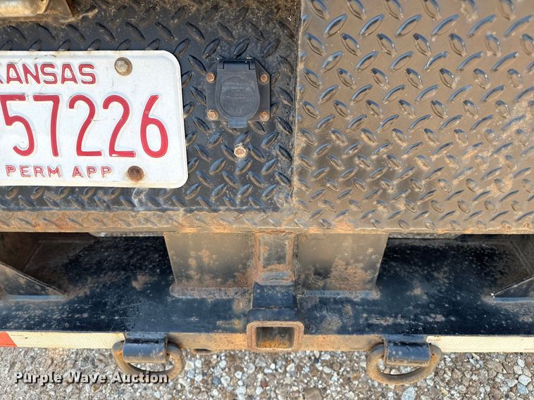 image for item DZ8835 2015 Freightliner flatbed truck