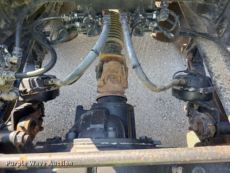 image for item DZ8848 2004 International 9400i semi truck