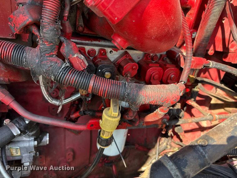 image for item DZ8848 2004 International 9400i semi truck