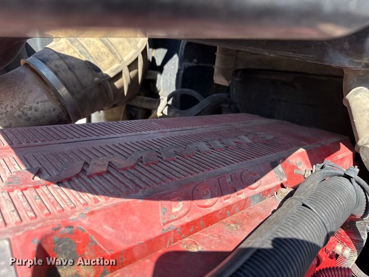 image for item DZ8848 2004 International 9400i semi truck