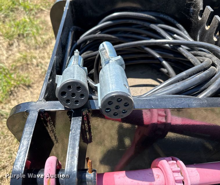 image for item DZ8866 2025 NEKS fifth wheel wrecker boom