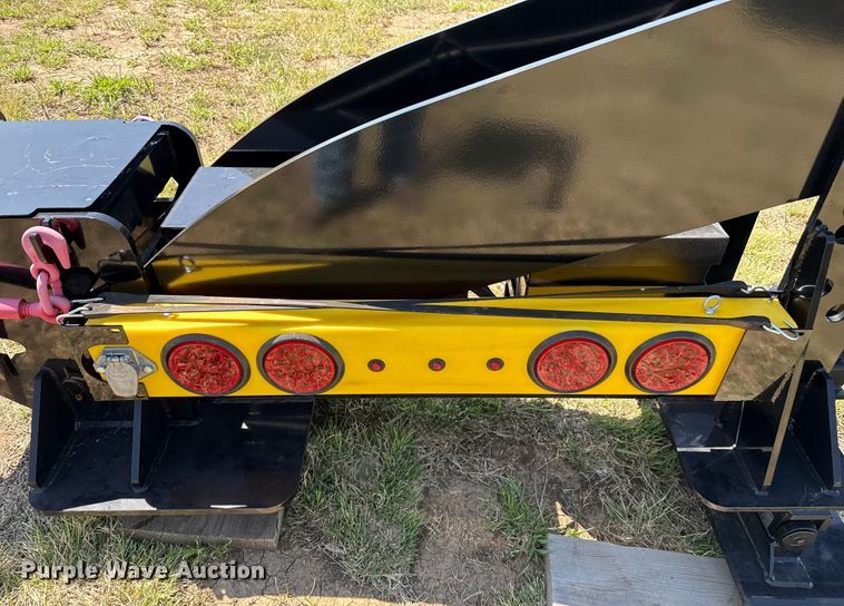 image for item DZ8866 2025 NEKS fifth wheel wrecker boom