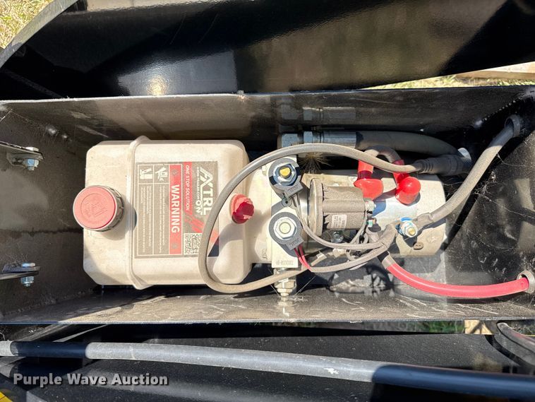 image for item DZ8866 2025 NEKS fifth wheel wrecker boom